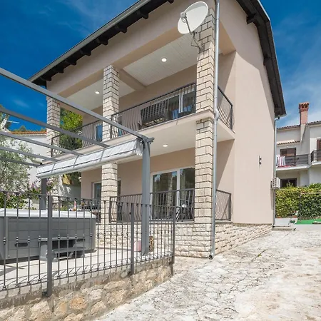 Family-friendly House With Hot Tub - 25514 Hébergement de vacances