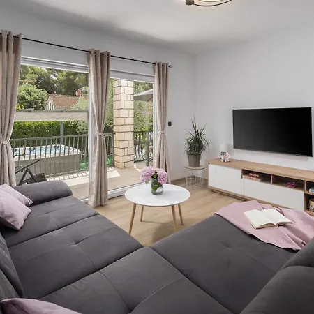 Family-friendly House With Hot Tub - 25514 Hébergement de vacances *