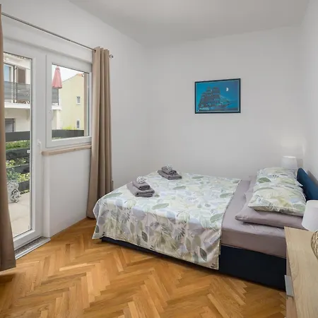 Family-friendly House With Hot Tub - 25514 Hébergement de vacances Rovinj