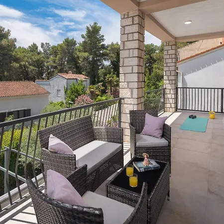 Family-friendly House With Hot Tub - 25514 * Rovinj